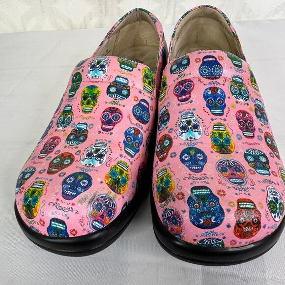 Alegria Keli Sugar Skulls Pink Nursing Clogs Día de los Muertos Shoes Size 38 - Picture 13 of 15
